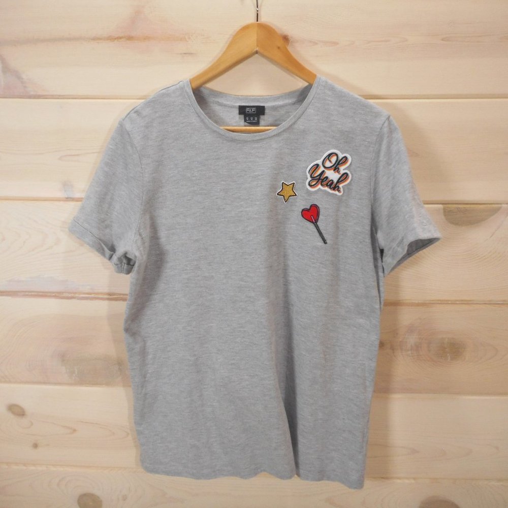 F&F Patch Tee T-Shirt Gray Oh Yeah Heart Star Short Sleeve Women’s 14
